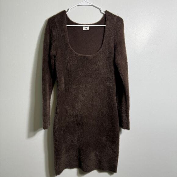 Aritzia Sunday Best Long Sleeve Bodycon Fluffy Dress - Picture 1 of 6